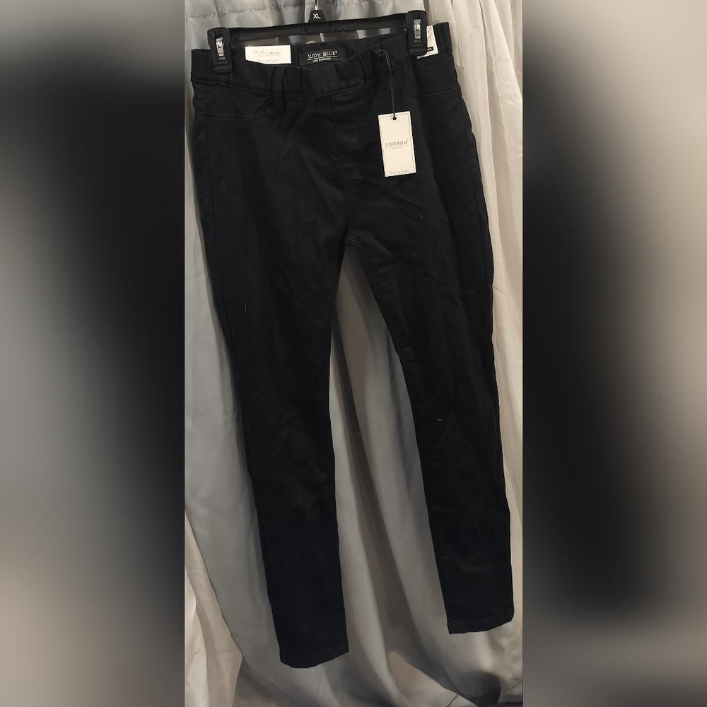 Black skinny fit